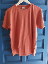 Load image into Gallery viewer, Camiseta orgánica albir terracota